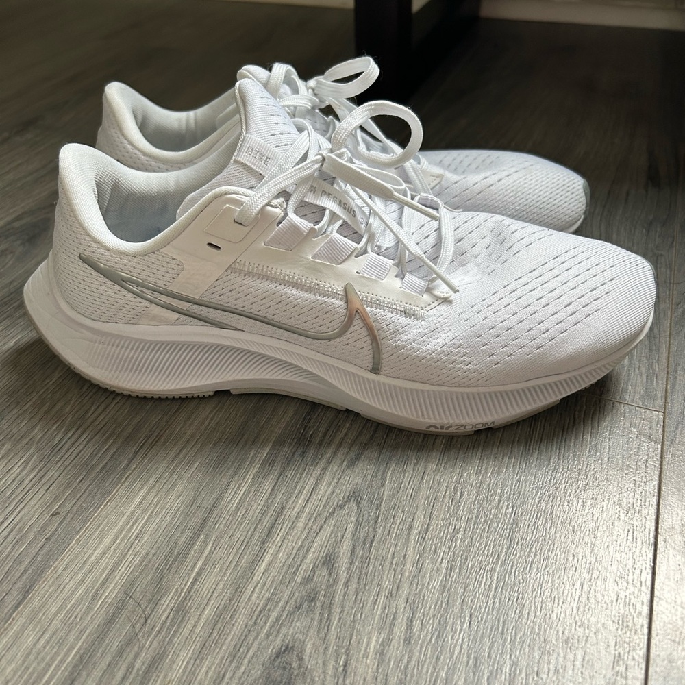 Nike Air Zoom Pegasus 38 White Metallic Silver